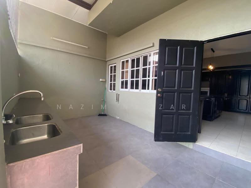 Bungalow House for Sale in Country Heights (Kajang) - Nazim Nadzar - PropertyGuru.com.my