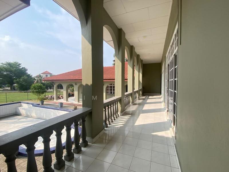 Bungalow House for Sale in Country Heights (Kajang) - Nazim Nadzar - PropertyGuru.com.my