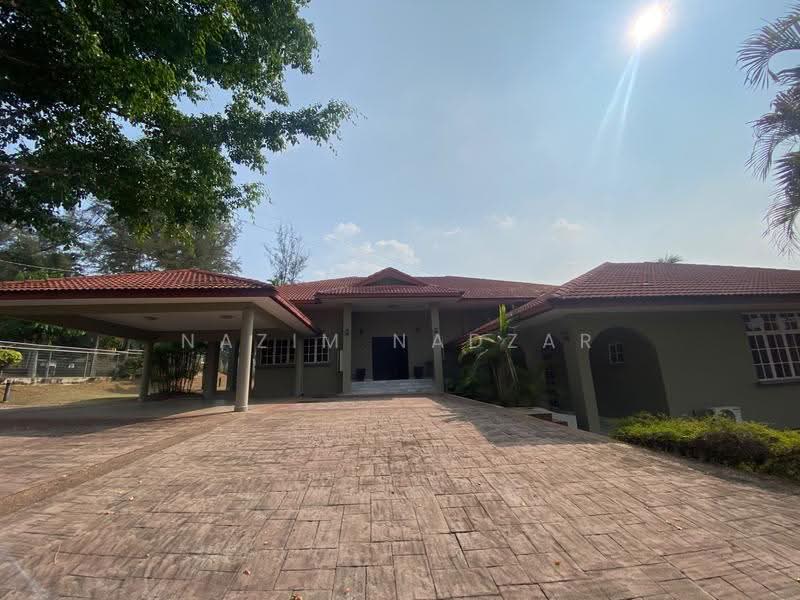 Bungalow House for Sale in Country Heights (Kajang) - Nazim Nadzar - PropertyGuru.com.my