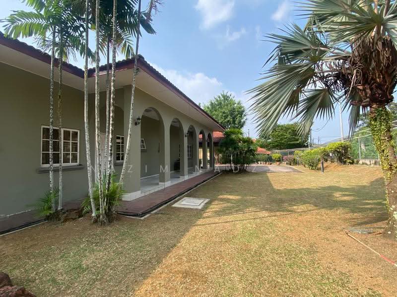 Bungalow House for Sale in Country Heights (Kajang) - Nazim Nadzar - PropertyGuru.com.my
