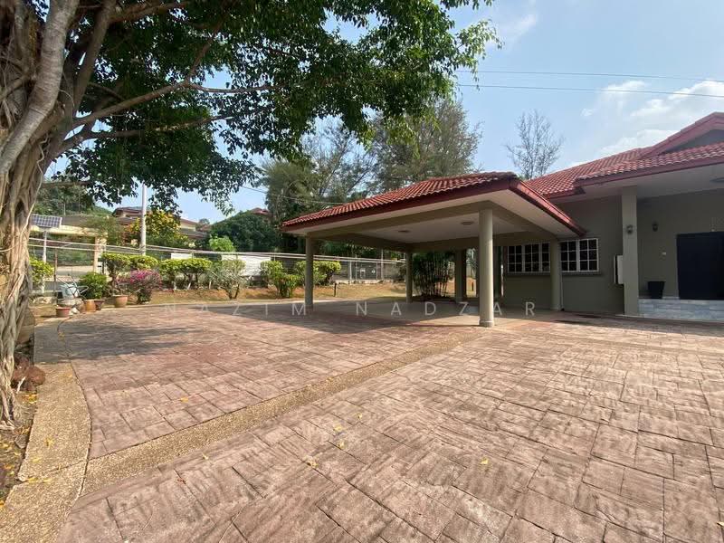 Bungalow House for Sale in Country Heights (Kajang) - Nazim Nadzar - PropertyGuru.com.my