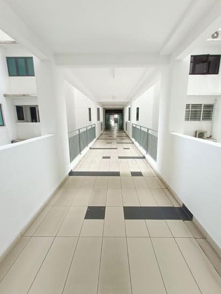 Kondominium untuk Dijual di Palace Court (Sri Istana) - Ben Mok - Corridor - PropertyGuru.com.my