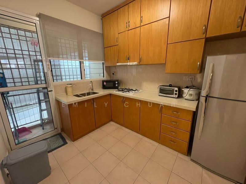 Kondominium untuk Disewa di Gurney Park Condominium - Emily Chuah - Kitchen - PropertyGuru.com.my