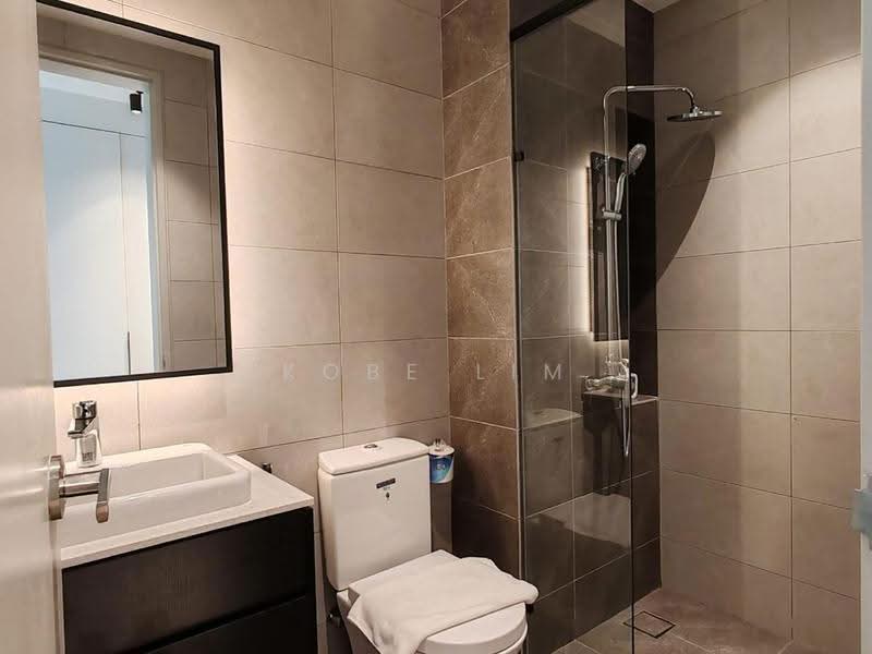 Pangsapuri untuk Dijual di Axon - Kobe Lim - Bathroom - PropertyGuru.com.my