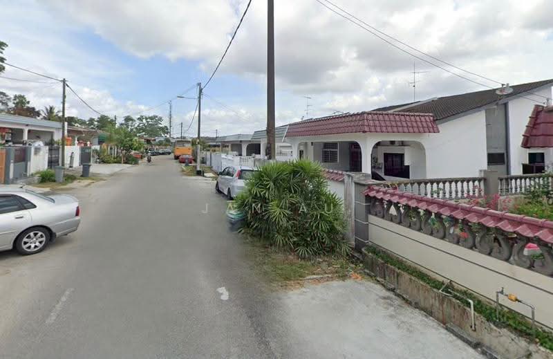 Semi-Detached House for Sale in Taman Mutiara (Ulu Tiram) - JAN AU - Exterior - PropertyGuru.com.my