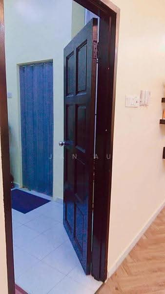 Semi-Detached House for Sale in Taman Mutiara (Ulu Tiram) - JAN AU - Entrance - PropertyGuru.com.my