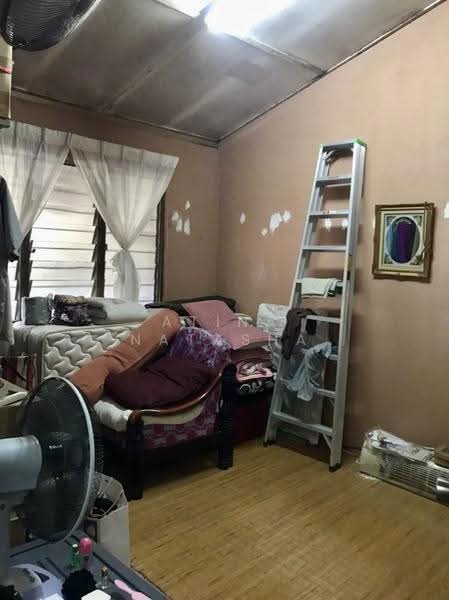 1-storey Terraced House for Sale in Kampung Padang Landak (Pelagat) - Atina Natasha - Bedroom - PropertyGuru.com.my
