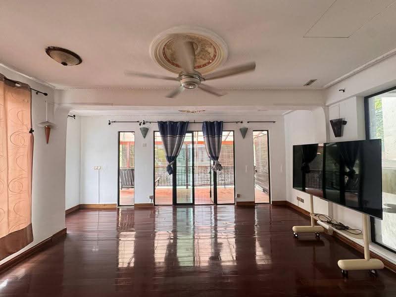 Semi-Detached House for Sale in Taman Desa (Kuala Lumpur) - Mohd Salimi - Living Room - PropertyGuru.com.my