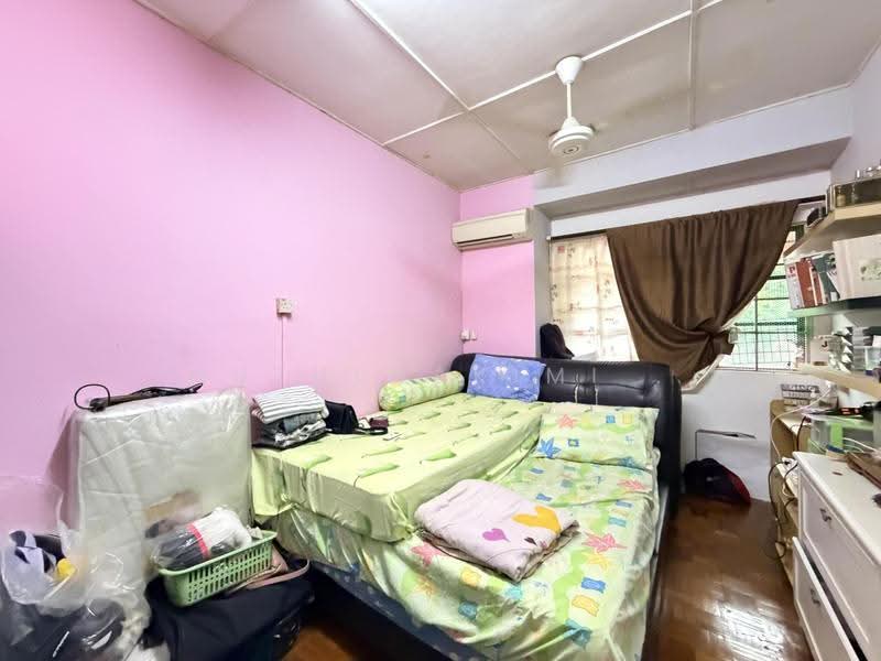 Rumah Teres 2-Tingkat untuk Dijual di Usj 2 (Subang Jaya) - NUZULHAKIMI . - Bedroom - PropertyGuru.com.my