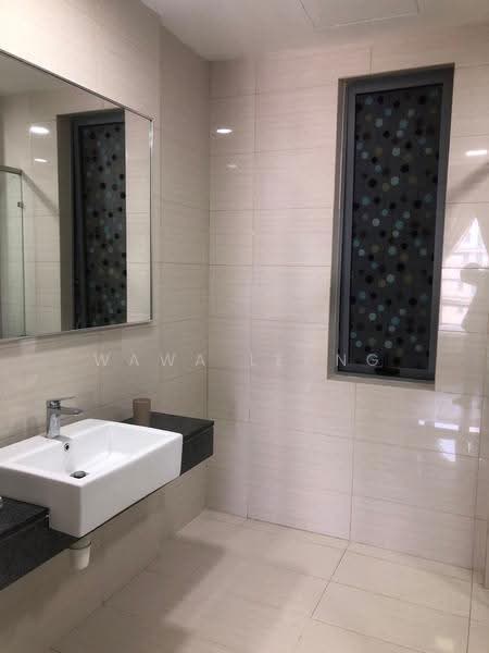 Kediaman Servis untuk Dijual di Reflection Residences - Wawa Leong - Bathroom - PropertyGuru.com.my