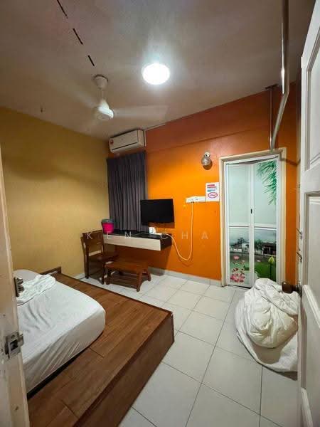 Service Residence for Sale at Tebrau City Residences - Ken Chai - Bedroom - PropertyGuru.com.my
