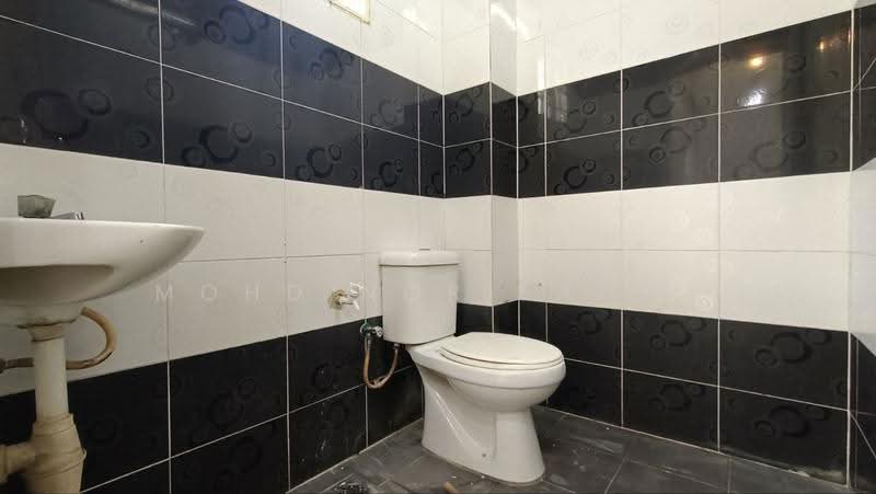 Rumah Teres 2-Tingkat untuk Dijual di Taman Kajang Utama (Kajang) - Mohd Nor Fahmi - Bathroom - PropertyGuru.com.my