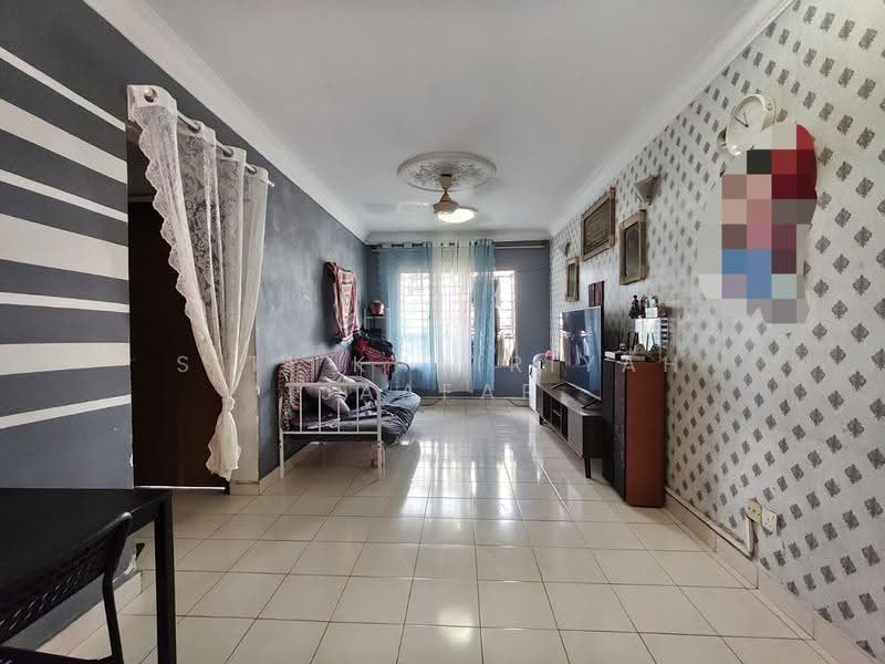 Pangsapuri untuk Dijual di Latan Biru - SITI KHAIRIYAH JAAFAR - Living Room - PropertyGuru.com.my