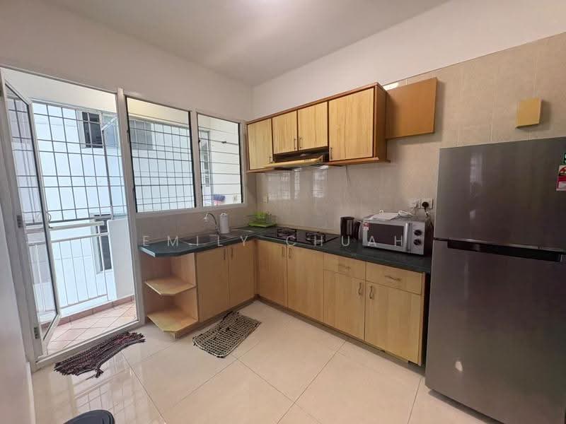 Condominium for Sale at Gurney Park Condominium - Emily Chuah - Kitchen - PropertyGuru.com.my