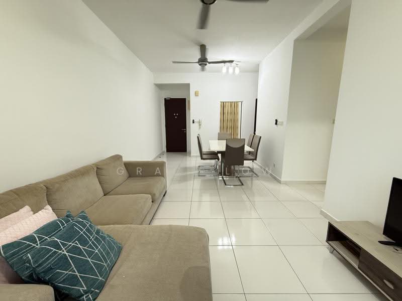 Kediaman Servis untuk Dijual di Sky Gardens Residences - Grace Low - Living Room - PropertyGuru.com.my