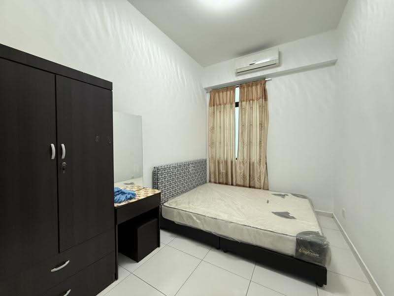 Kediaman Servis untuk Dijual di Sky Gardens Residences - Grace Low - Bedroom - PropertyGuru.com.my