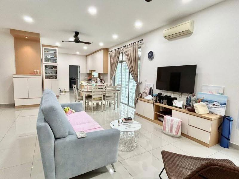 2-storey Terraced House for Sale in Taman Impian Emas (Skudai) - Crystal Kong - Living Room - PropertyGuru.com.my
