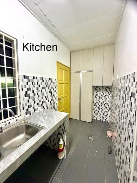 1-storey Terraced House for Rent in Puchong (Selangor) - Tron Wan - Kitchen - PropertyGuru.com.my