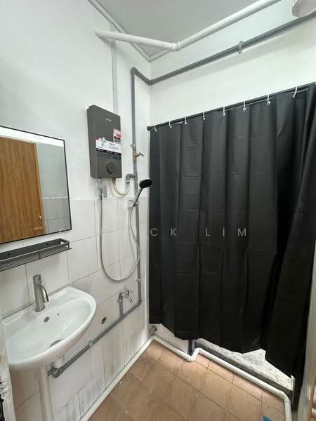 Apartment for Rent at Desa Mentari Apartment - Derrick Lim - Bathroom - PropertyGuru.com.my