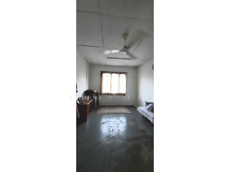 Rumah Flat untuk Dijual di Taman Bukit Rawang Jaya - Libby Tan - Living Room - PropertyGuru.com.my