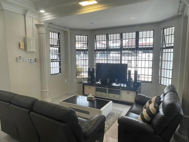Terraced House for Sale in Taman Desa Tebrau (Tebrau) - Kym Kee - Living Room - PropertyGuru.com.my