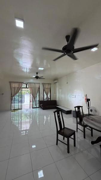 Rumah Teres 2-Tingkat untuk Disewa di Bandar Dato Onn (Tebrau) - Win Tan - Living Room - PropertyGuru.com.my