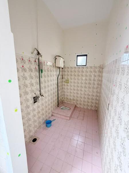 Rumah Teres 1-Tingkat untuk Dijual di Permas Jaya (Johor) - Aloysius Son - Bathroom - PropertyGuru.com.my