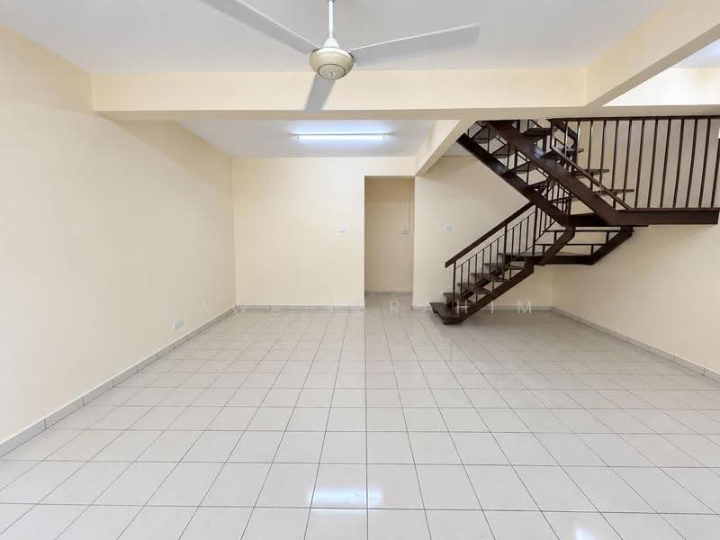 2-storey Terraced House for Sale in Seksyen 8 (Bandar Baru Bangi) - Hawa Ibrahim - Living Room - PropertyGuru.com.my
