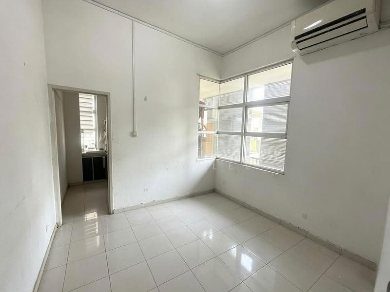 3-storey Terraced House for Sale in Bandar Seri Alam (Masai) - Zoey Lee - PropertyGuru.com.my