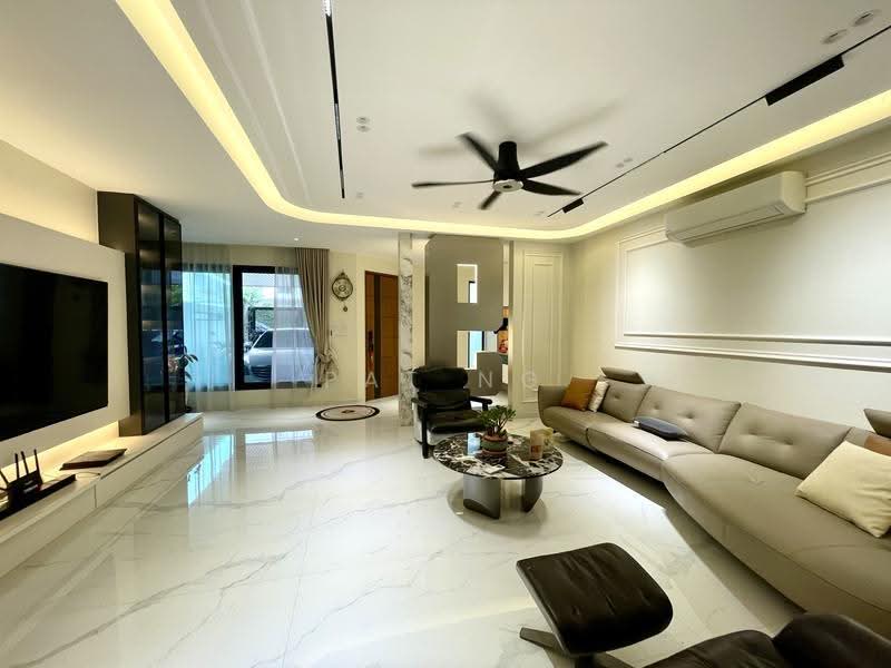 2-storey Terraced House for Sale in Taman Tun Dr Ismail (Kuala Lumpur) - Pat Ng - Living Room - PropertyGuru.com.my