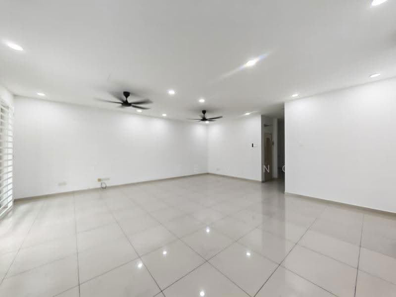 3-storey Terraced House for Rent in Puchong (Selangor) - Tee Bee Yong - Living Room - PropertyGuru.com.my