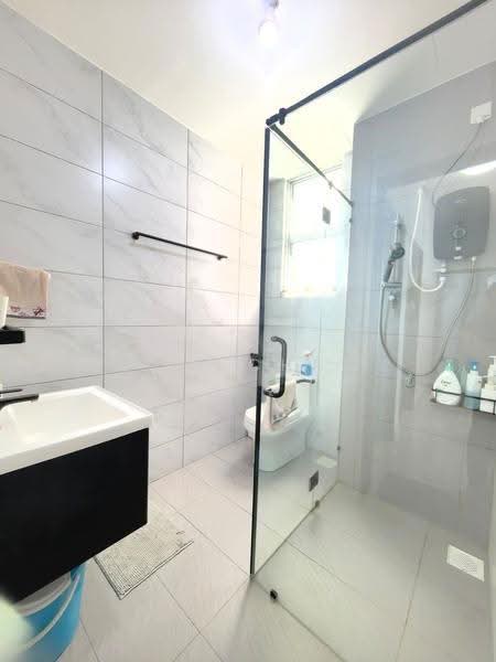 Service Residence for Sale at SKS Habitat - Ken Chai - Bathroom - PropertyGuru.com.my