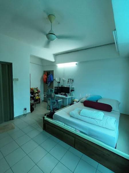 Kondominium untuk Dijual di Casa Ria - Kobe Lim - Bedroom - PropertyGuru.com.my