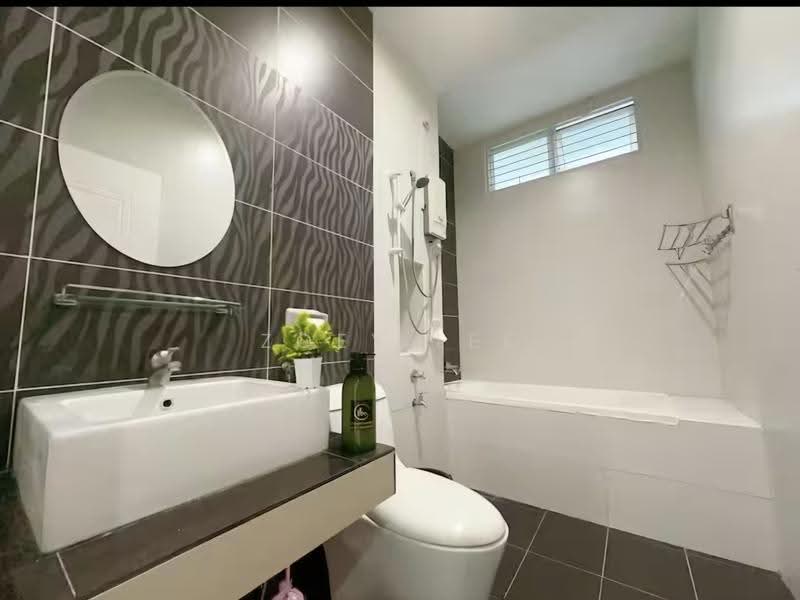 Semi-Detached House for Sale in Johor Bahru (Johor) - Zoey Lee - Bathroom - PropertyGuru.com.my