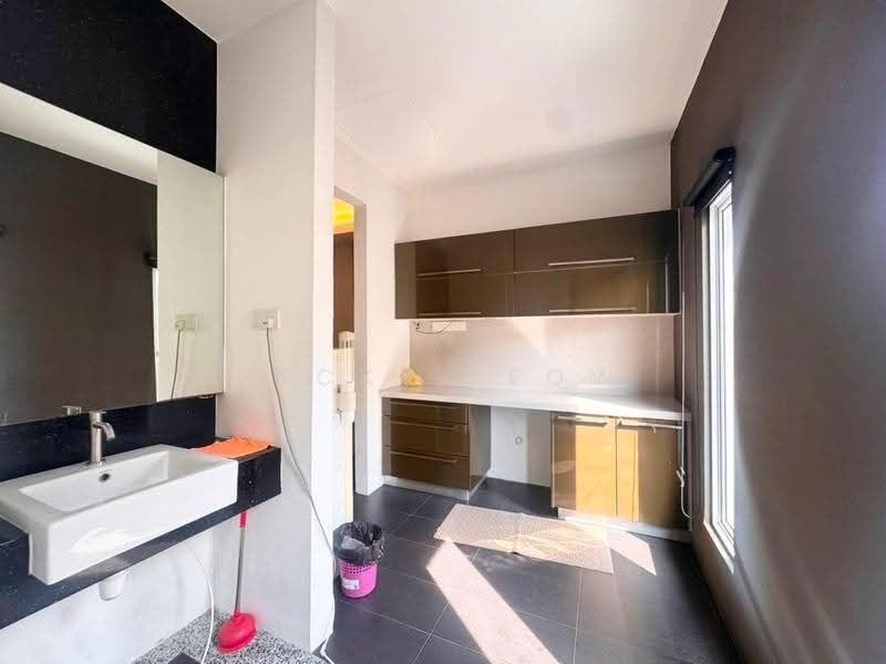 Komersial Berkembar untuk Disewa di Jelutong (Penang) - Vicky Leow - Bathroom - PropertyGuru.com.my