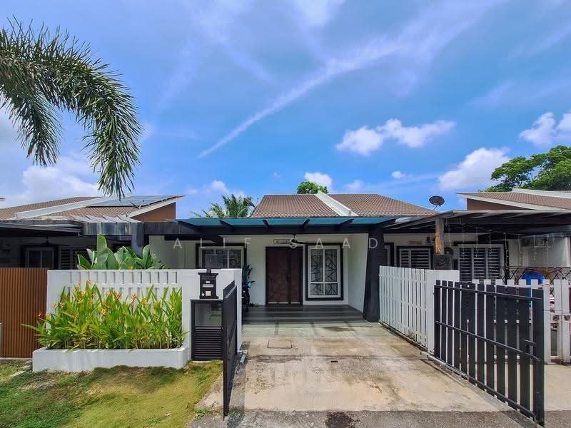 Rumah Berkembar untuk Dijual di Banting (Selangor) - Alif Saad - Exterior - PropertyGuru.com.my