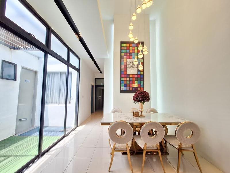 Rumah Berkembar untuk Dijual di Banting (Selangor) - Alif Saad - PropertyGuru.com.my