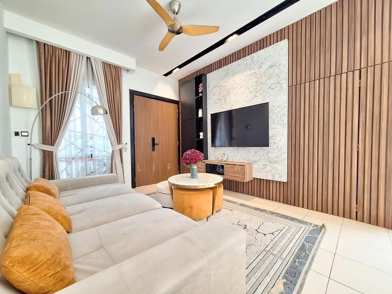 Rumah Berkembar untuk Dijual di Banting (Selangor) - Alif Saad - Living Room - PropertyGuru.com.my