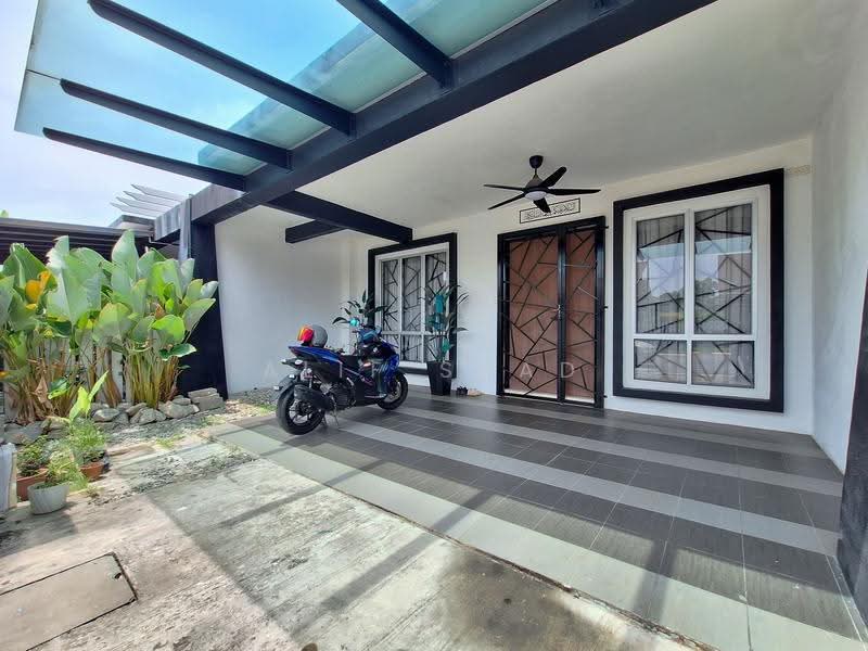 Rumah Berkembar untuk Dijual di Banting (Selangor) - Alif Saad - Exterior - PropertyGuru.com.my