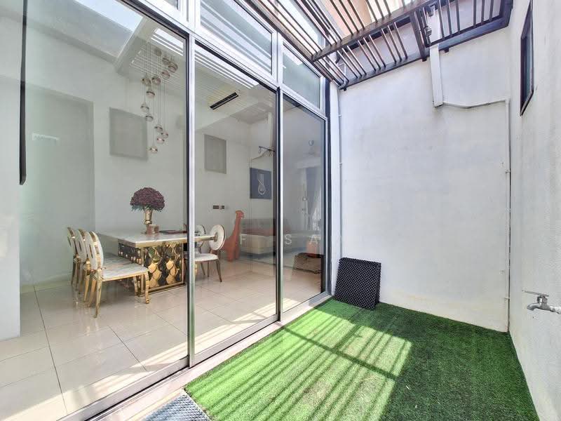 Rumah Berkembar untuk Dijual di Banting (Selangor) - Alif Saad - Dining Room - PropertyGuru.com.my