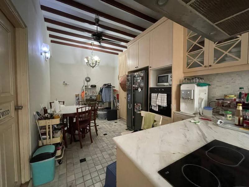 2.5-storey Terraced House for Sale in Desa Andaman (Setapak) - Yasmin Sulaiman - Kitchen - PropertyGuru.com.my