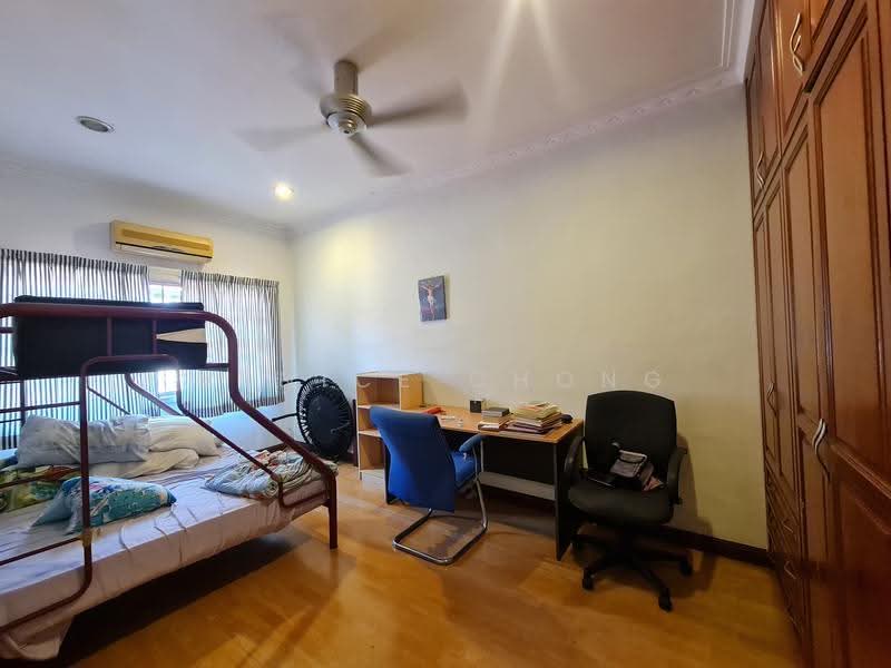 Rumah Berkembar untuk Dijual di Bandar Kinrara Seksyen 6 (Bandar Kinrara) - Venice Chong - Bedroom - PropertyGuru.com.my