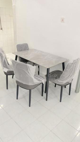 Rumah Flat untuk Disewa di Desa Mawar - Kenny Ooi - Dining Room - PropertyGuru.com.my