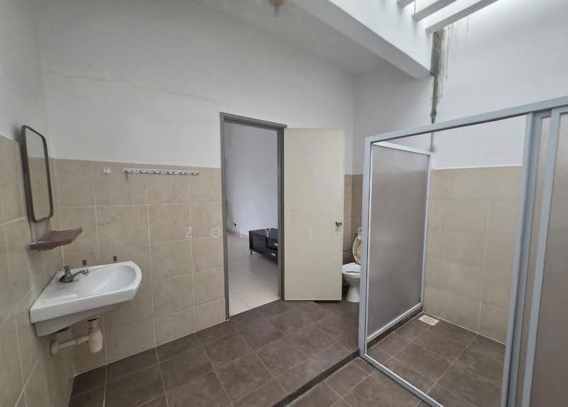 2-storey Terraced House for Sale in Setia Tropika (Johor Bahru) - Zoey Lee - Bathroom - PropertyGuru.com.my