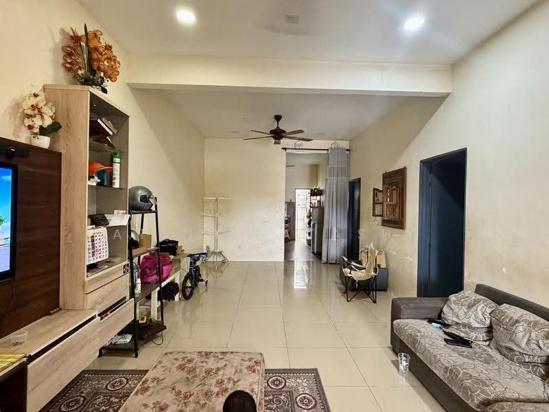 Terraced House for Sale in Perkampungan Kepadang Aman (Kuantan) - Atina Natasha - Living Room - PropertyGuru.com.my