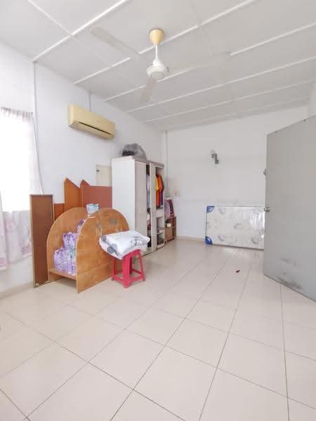 Rumah Teres untuk Dijual di Taman Klang Utama (Kapar) - Annie Kho - Bedroom - PropertyGuru.com.my
