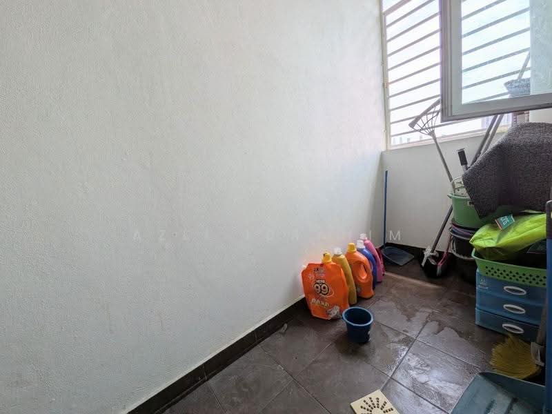 Townhouse for Sale in Taman Pandan Indah (Ampang) - Azli Ibrahim - Balcony - PropertyGuru.com.my