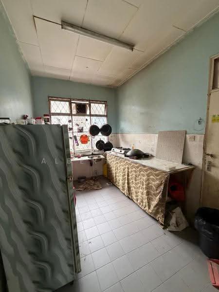 1-storey Terraced House for Sale in Jementah (Johor) - Albert Liew - Kitchen - PropertyGuru.com.my
