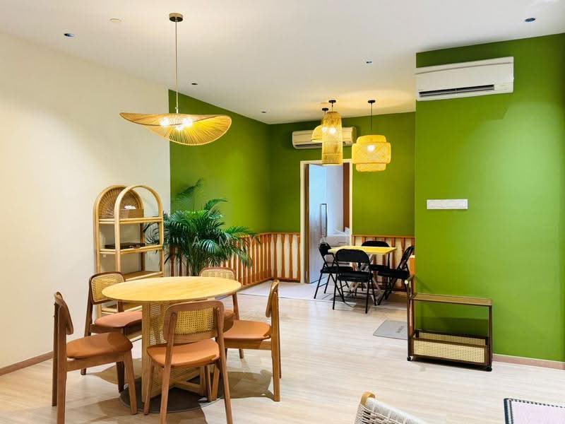 Kediaman Servis untuk Dijual di One One Eight (118 @ Island Plaza) - Amy Tan - Dining Room - PropertyGuru.com.my