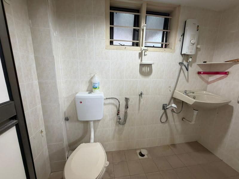 Rumah Teres 2.5-Tingkat untuk Dijual di Bayan Lepas (Penang) - CK Goh - Bathroom - PropertyGuru.com.my